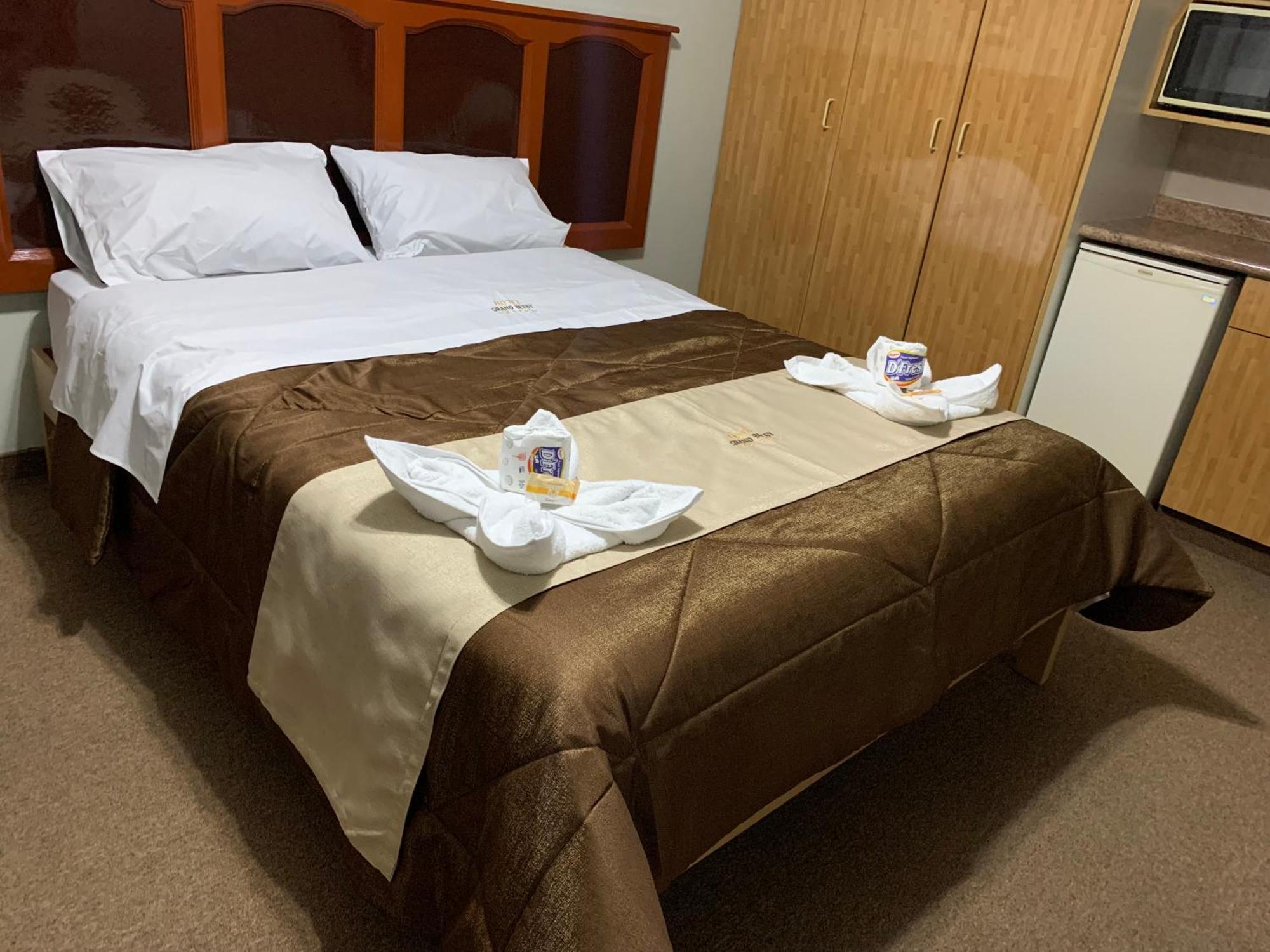 Grand Betsy Hotel